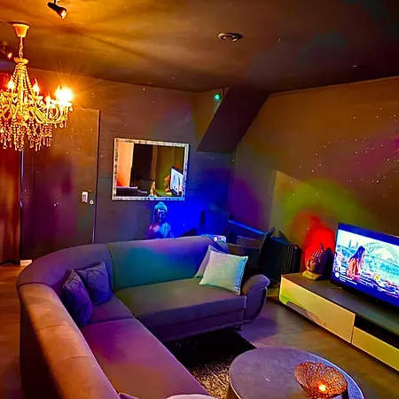 Loveroom21 מלון אהבה